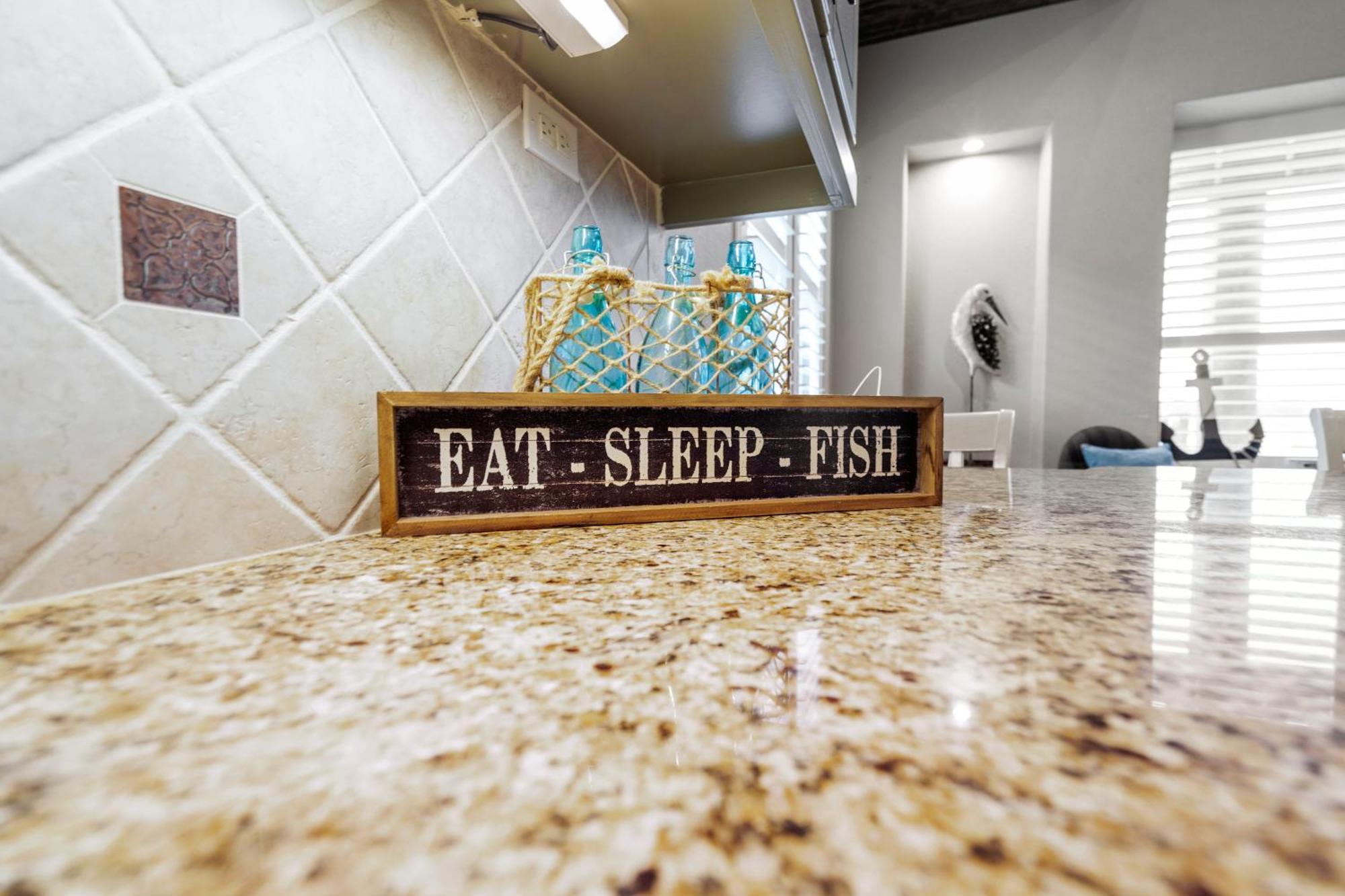 Luxury Waterfront Home Family And Pet Friendly Near Surfside Beach 11 Mins Фрипорт Экстерьер фото