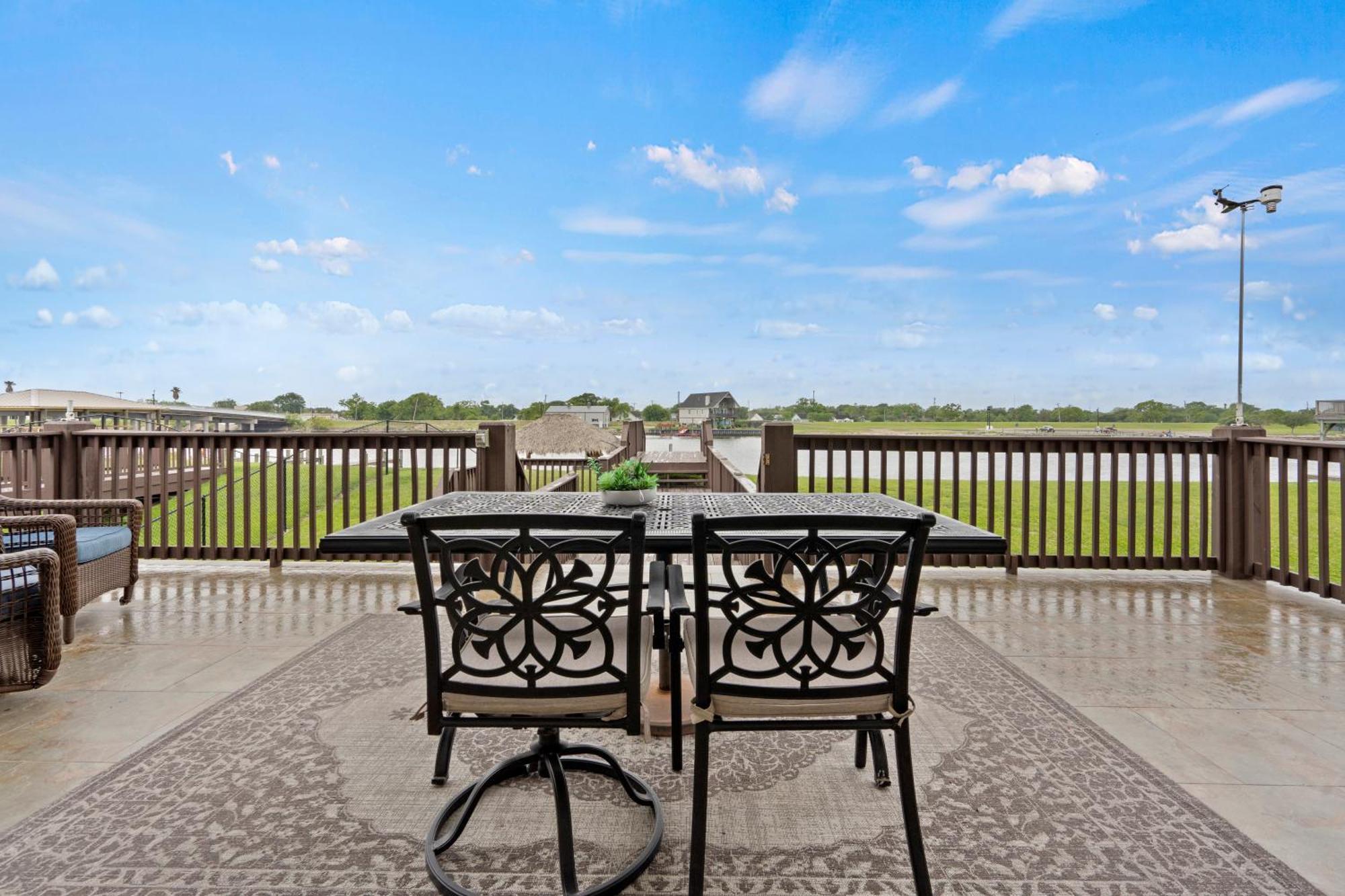 Luxury Waterfront Home Family And Pet Friendly Near Surfside Beach 11 Mins Фрипорт Экстерьер фото